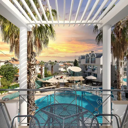 Seahorse Deluxe 酒店 迪迪姆