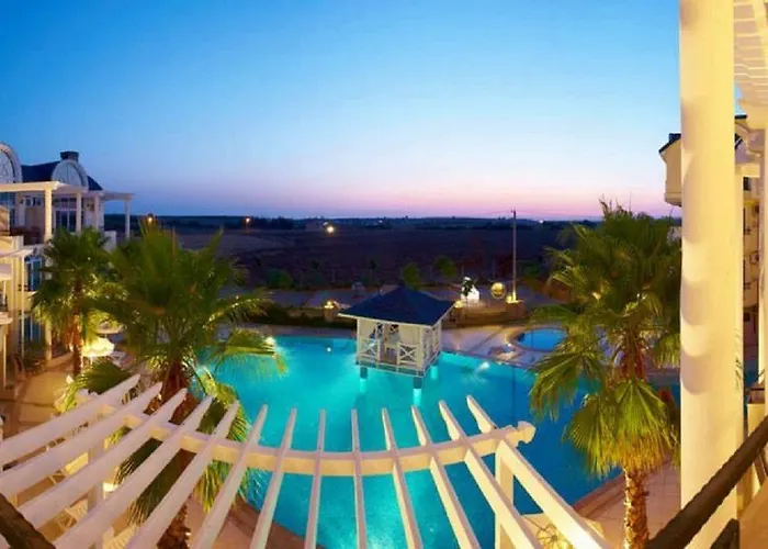 Seahorse Deluxe Hotel 3*