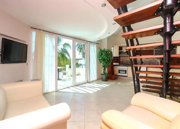 Seahorse Deluxe Hotel 3*