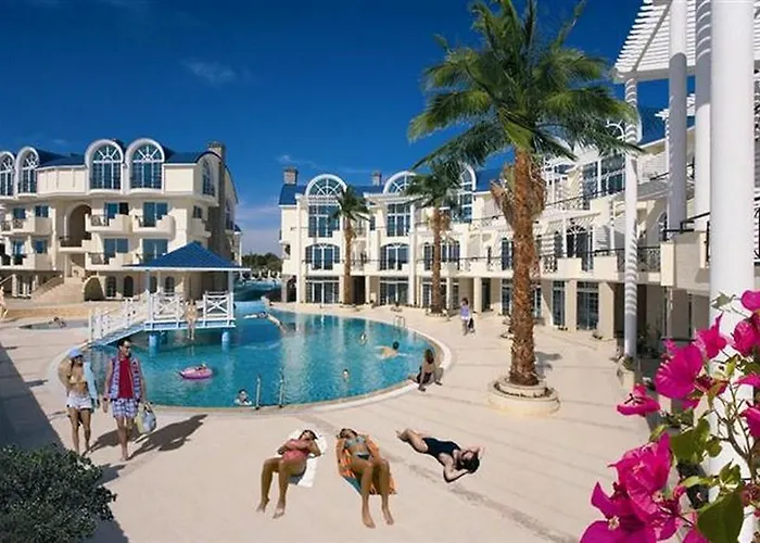 Seahorse Deluxe Hotel 3*