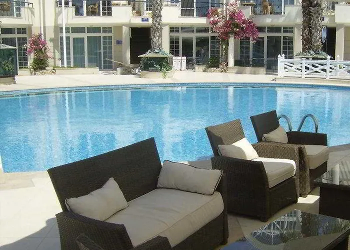 Seahorse Deluxe Hotel