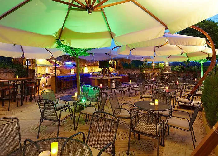 Seahorse Deluxe Hotel 3*