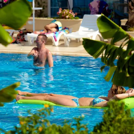 Seahorse Deluxe Hotel