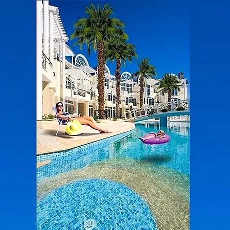 Seahorse Deluxe Hotel 3*