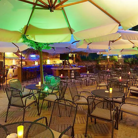 Seahorse Deluxe Hotel 3*